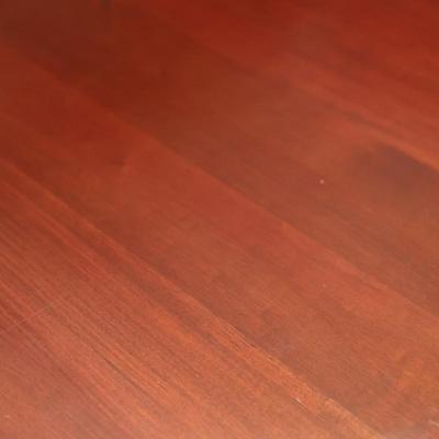 Beautiful Dining Table with (6) Chairs & (1) Leaf