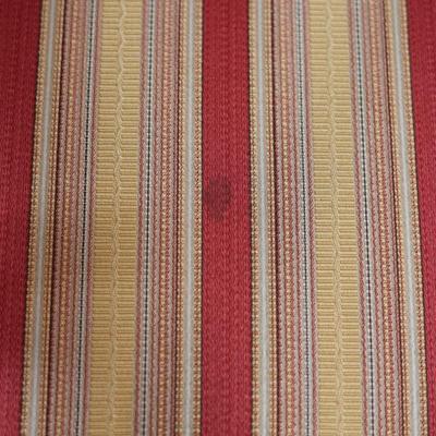 Beautiful Dining Table with (6) Chairs & (1) Leaf