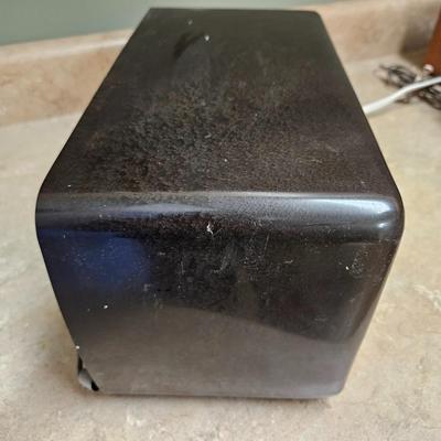 Montgomery Ward Airline AM Tube Radio (L-DW)