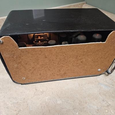 Montgomery Ward Airline AM Tube Radio (L-DW)