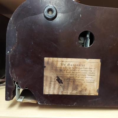 Truetone Superheterodyne Tube Radio (L-DW)