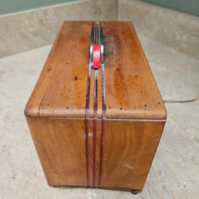 Emerson Radio and Phonograph Corp. Radio (L-DW)