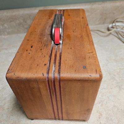 Emerson Radio and Phonograph Corp. Radio (L-DW)