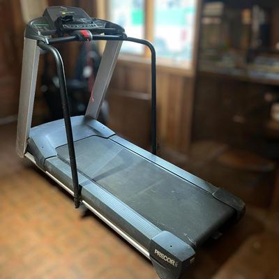 Precor 9.33 Treadmill - Tested Works