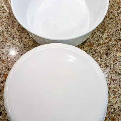 Baking Lot Waring Mixer, Corell Casseroles, 2 Spatulas, wire whisk, Pyrex Loaf, Pyrex Casserole