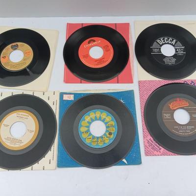 SIX 45 LP Records - Johnny Nash 0 Vanity Fare - Olivia Newton and more
