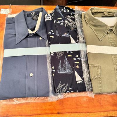 U1502 Large Lot of Mens Casual Shirts