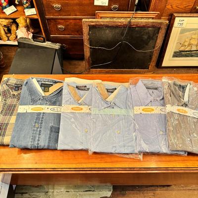 U1502 Large Lot of Mens Casual Shirts