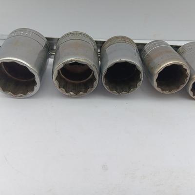 S-K Sockets on socket organizer - 7/6 - 15/26 - and more Total of 13 S-K TOOLS