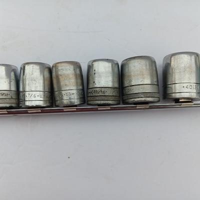 S-K Sockets on socket organizer - 7/6 - 15/26 - and more Total of 13 S-K TOOLS