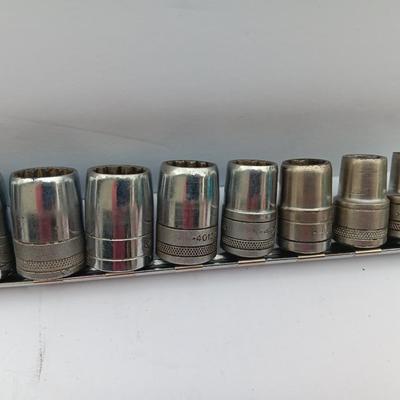 S-K Sockets on socket organizer - 7/6 - 15/26 - and more Total of 13 S-K TOOLS