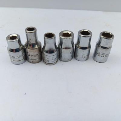 Six sockets Craftsman and made in Tiwan. 4mm & 4.5mm - 5mm & 5.5mm - 6mm & 6.5mm