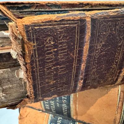 U1507 Antique Books Around the World Illustrated, and more