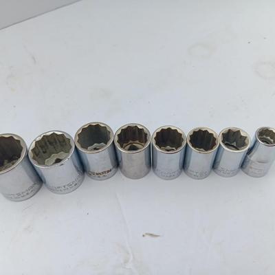 Craftsman Sockets - CRAFTSMAN TOOLS = total of 8 sockets 1" - 15/16 - 13/16 - 11/16 and more