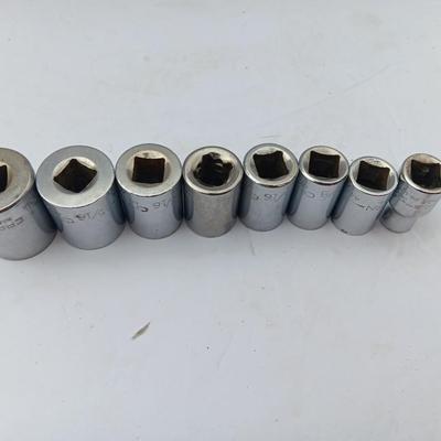 Craftsman Sockets - CRAFTSMAN TOOLS = total of 8 sockets 1" - 15/16 - 13/16 - 11/16 and more