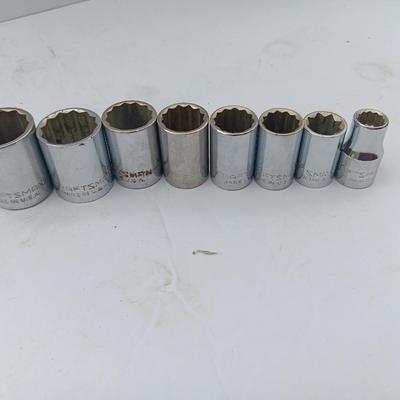 Craftsman Sockets - CRAFTSMAN TOOLS = total of 8 sockets 1" - 15/16 - 13/16 - 11/16 and more