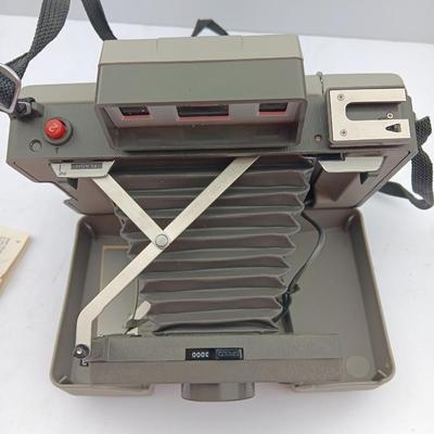 NICE! Vintage Mint Polaroid 420 Land camera