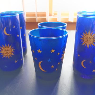 FUN! SUN AND MOON DRINKING GLASSES, 2 MUGS AND POT HOLDER
