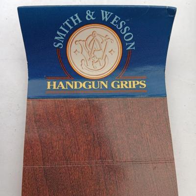 New Smith & Wesson Handgun Grip N Sq. Butt Cobat style Charcoal Silvertone Grip