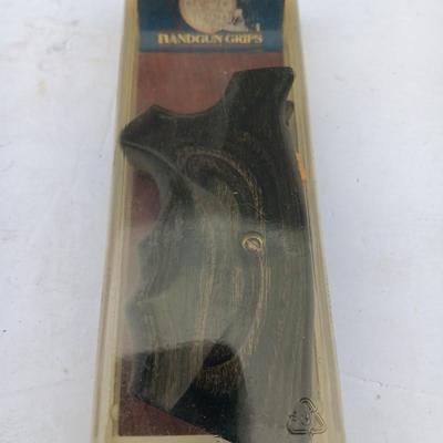 New Smith & Wesson Handgun Grip N Sq. Butt Cobat style Charcoal Silvertone Grip