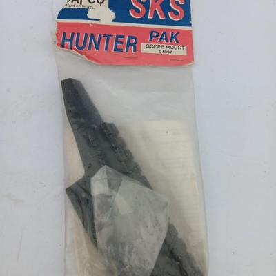 New in package SKS Hunter Pak Scope mount 94067