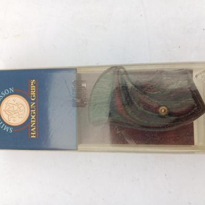 NEW Smith & Wesson Handgun Grip J Rd. Butt Boot grip Charcoal Ruby