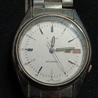 Two wristwatches Denrus & Seiko for parts or repair - UNTESTED