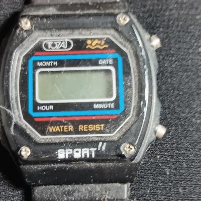 Watches and bands AS IS Untested parts - nice Accutron - Digital Tozai sport with metal bands