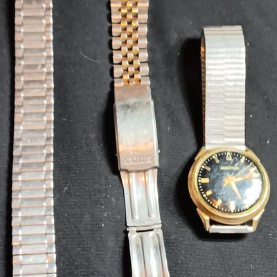 Watches and bands AS IS Untested parts - nice Accutron - Digital Tozai sport with metal bands