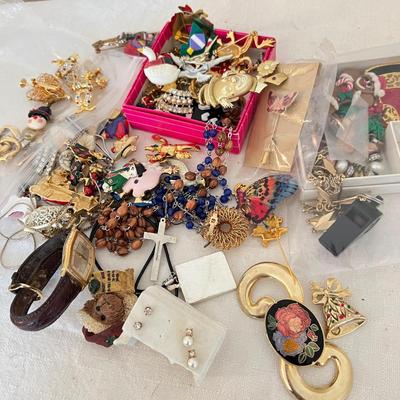 Costume jewelry lot