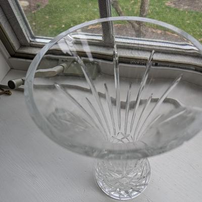heavy lead crystal vase with brilliant cut diamond-fan pattern 9 x 5 1/2