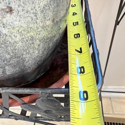 Lot Planters & Potted Plants