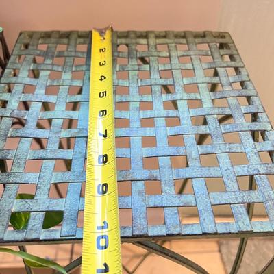 Lot Planters & Potted Plants