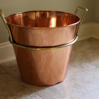 Large Round Bucket W/ Handles