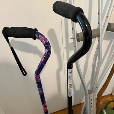 Lot Crutches, Canes, Walking Stick, Rail Bed Bumper