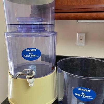 Nikken Aqua Pour Dispenser w Filters