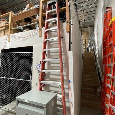 10 Foot Tall Warner Folding Step Ladder