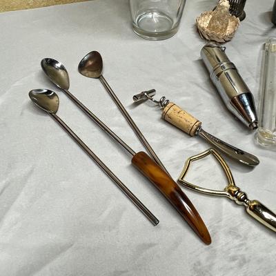 Lot of bar ware
