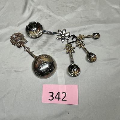 Fancy measuring spoons