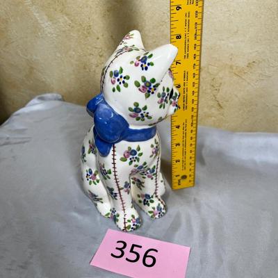 Calico Cat figure