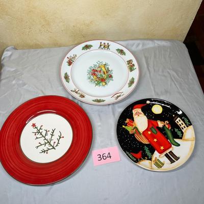 3 Christmas plates