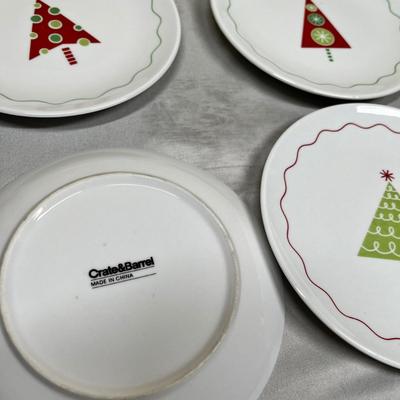4 Chrismas tree Plates
