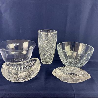 1021 Crystal Etched Boat/Bowl with Vase and Bowls