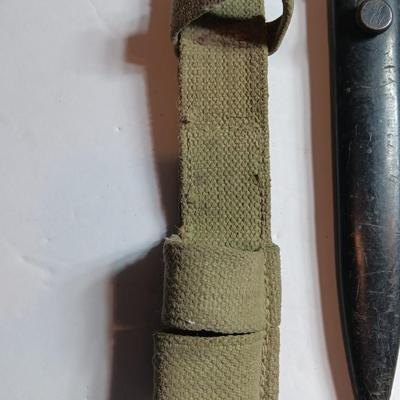 Vintage SOUTH AFRICAN R1 FAL TYPE C BAYONET, WITH SCABBARD AND CANVAS FROG