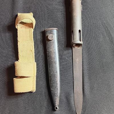 Vintage SOUTH AFRICAN R1 FAL TYPE C BAYONET, WITH SCABBARD AND CANVAS FROG
