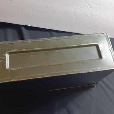 Military issued Metal Ammunition chest stenciled 250 Cartridges. .30 inch 4 ball ,,,,
