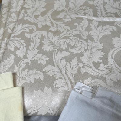 Assorted table clothes
