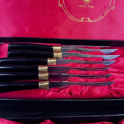 Sheffield Stainless Steel Carving set and Steak Knives.