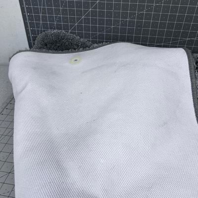 3 Gray Bath Rugs
