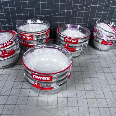 PYREX Bowl 2 Sizes; 6 ounces and 10 ounces (20 Bowls total) NEW